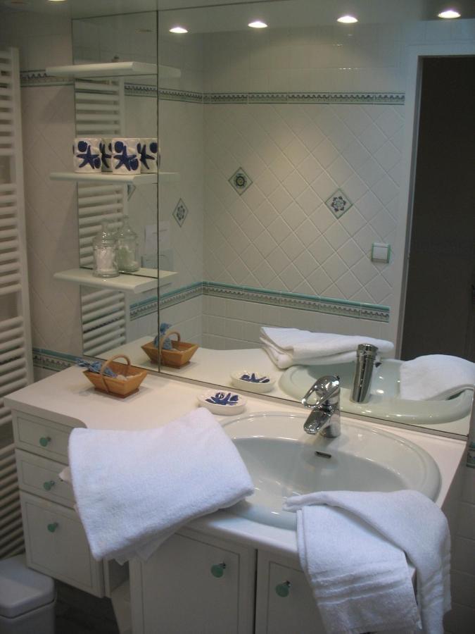 Les Charmes De Vincent - Le Loft Cabernet Bed & Breakfast Fronsac  Екстериор снимка